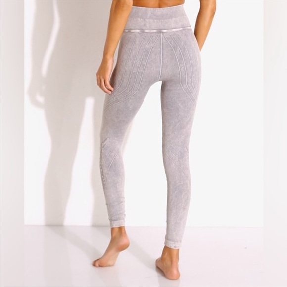 Nux SET Mesa Legging + Levitate Seamless Yoga Sports Bra | Stone Wash | M - Picture 6 of 11